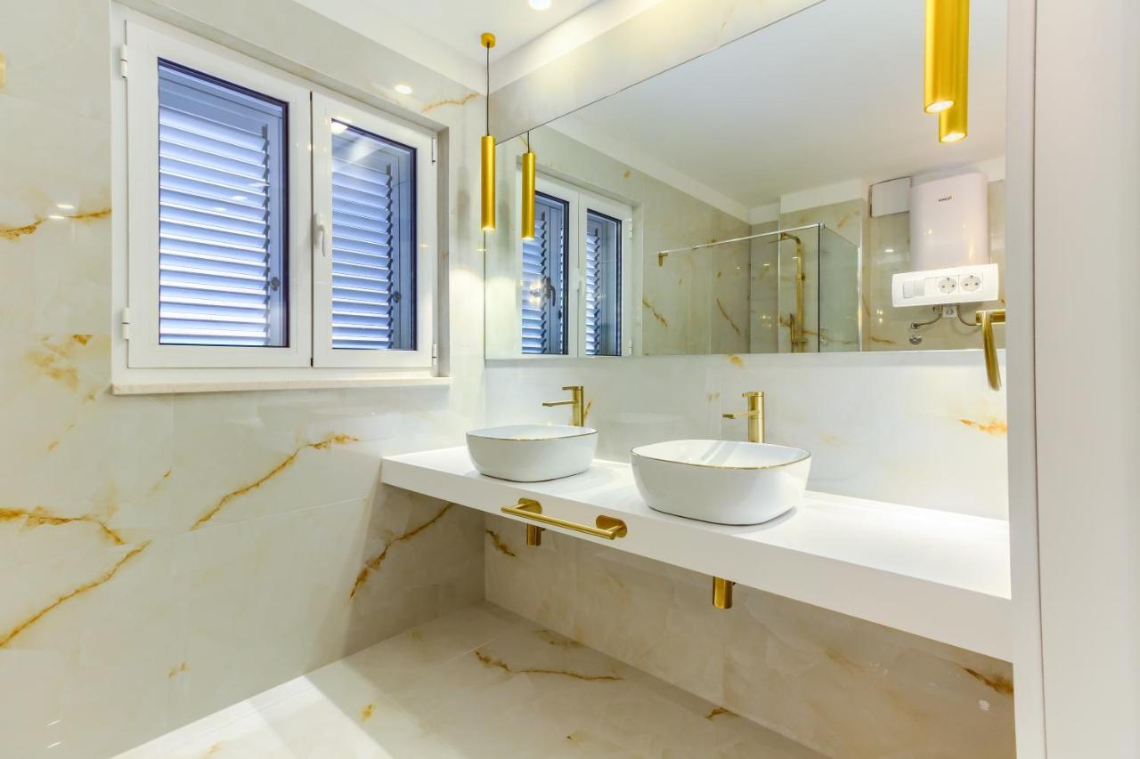 Irini Luxury Rooms Split Exteriör bild