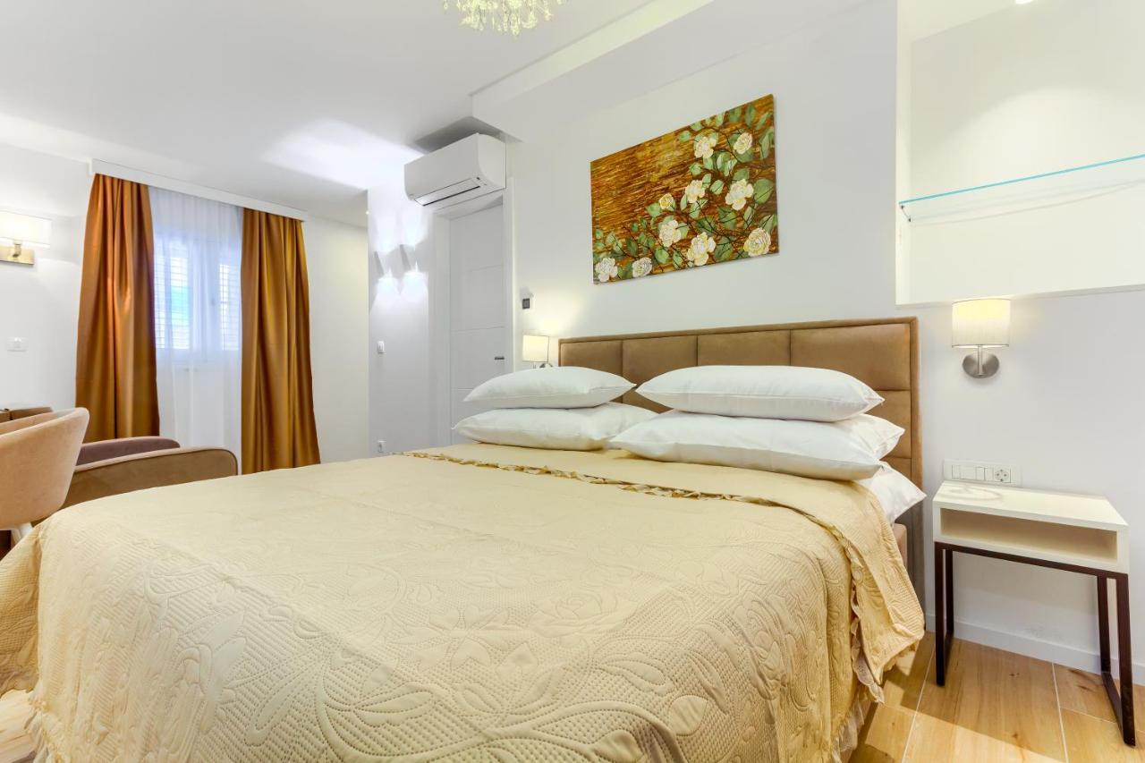 Irini Luxury Rooms Split Exteriör bild