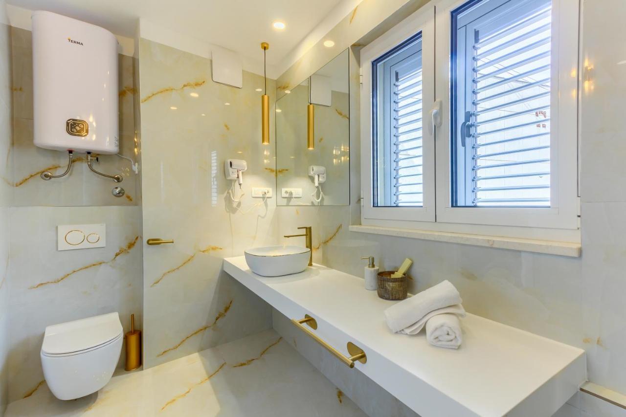 Irini Luxury Rooms Split Exteriör bild