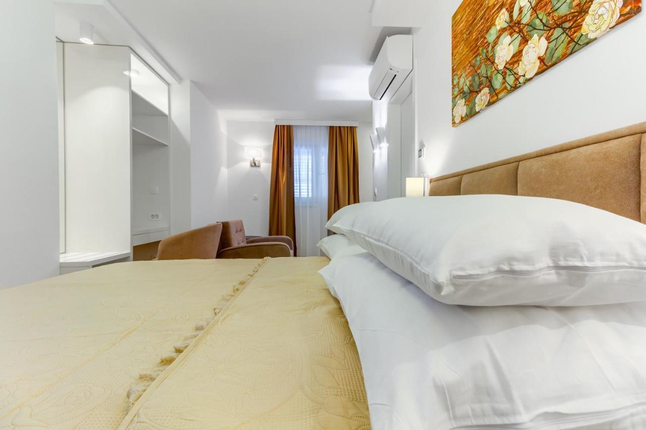 Irini Luxury Rooms Split Exteriör bild
