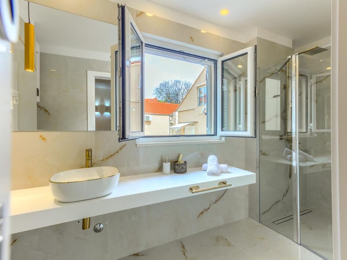 Irini Luxury Rooms Split Exteriör bild